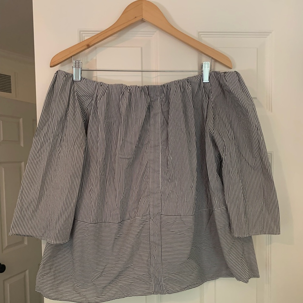 Off the shoulder Anthro blouse like new